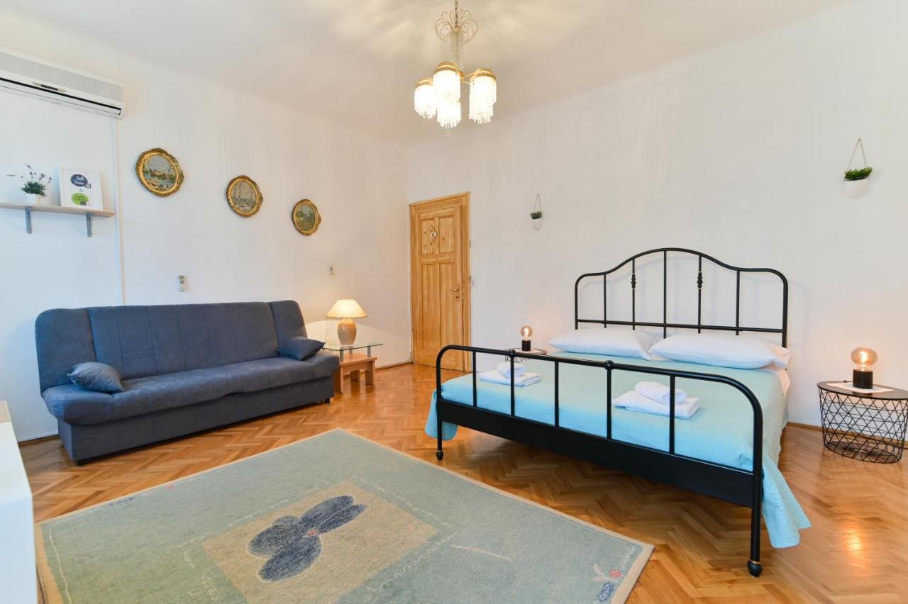 Niteroni Apartment