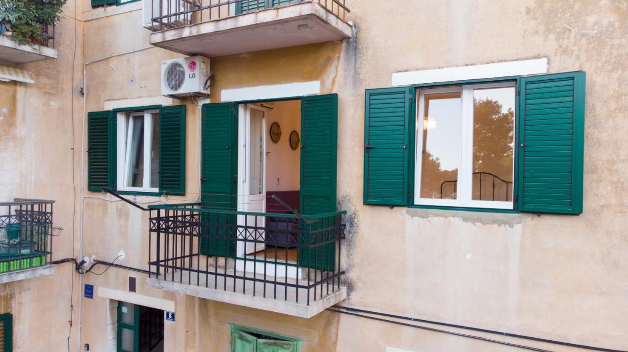 Niteroni Apartment *
